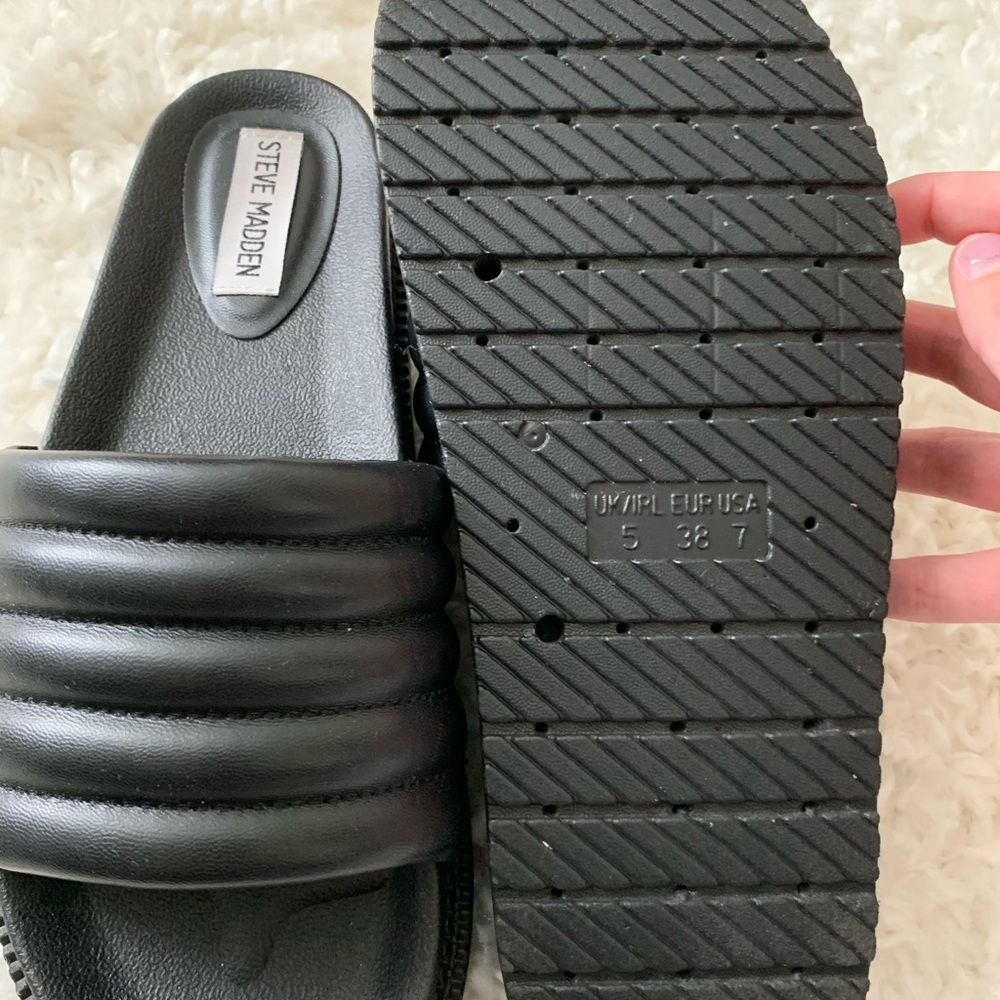Steve Madden Platform Slides